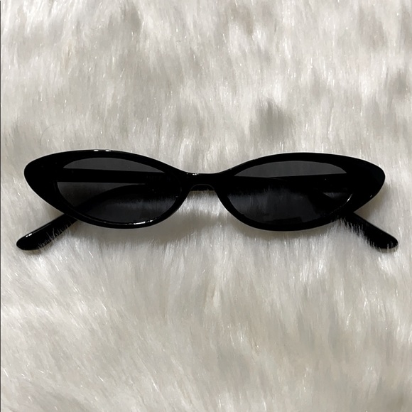 Sunglasses - Picture 2 of 5